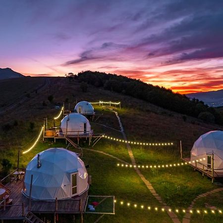 Отель Glamping Park Шаумян Экстерьер фото