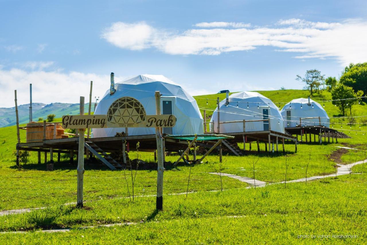 Отель Glamping Park Шаумян Экстерьер фото