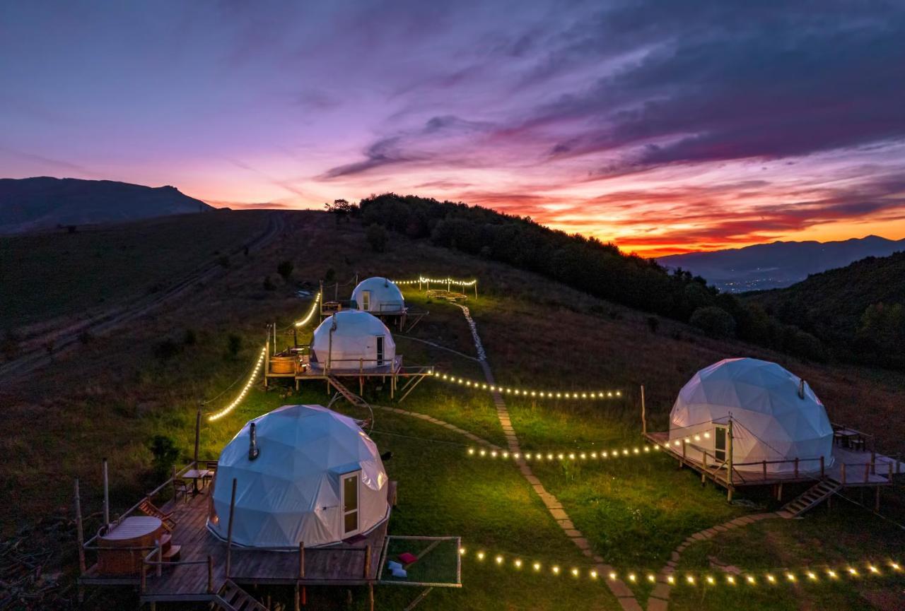 Отель Glamping Park Шаумян Экстерьер фото
