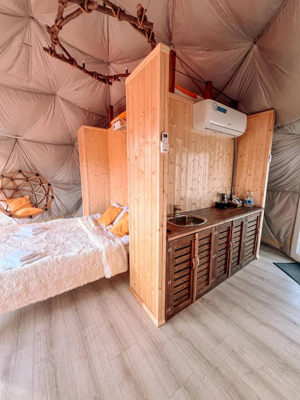 Отель Glamping Park Шаумян Экстерьер фото